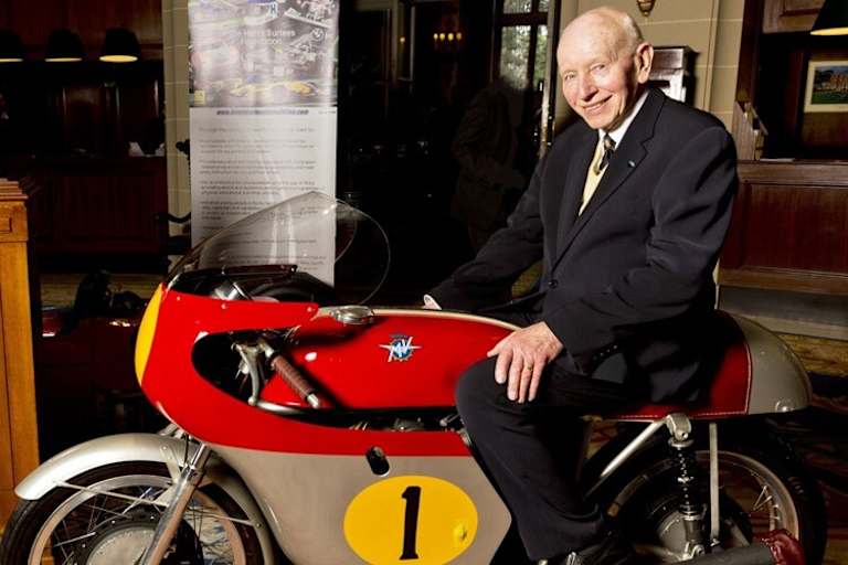 Surtees auf seiner geliebten MV Agusta