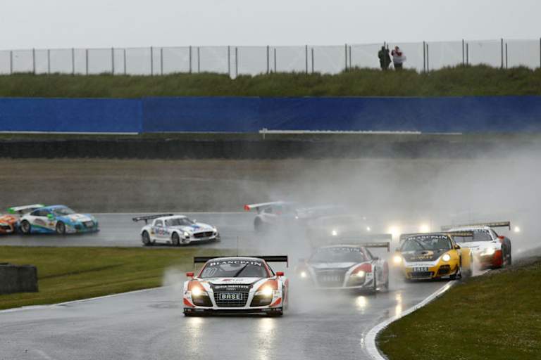 Start in Zandvoort, Rast führt in den ersten zehn Runden