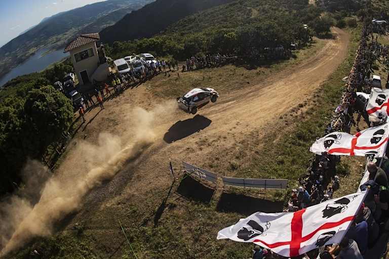 Ott Tänak zerstörte bei der Landung die Toyota-Front
