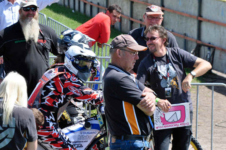 Race Director Thierry Bouin (re.)