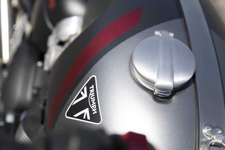 Zum Niederknien schön: Monza-Tankdeckel