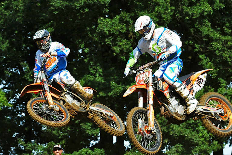 Im Zweikampf: Dennis Ullrich (149) und Sebastien Pourcel (11)