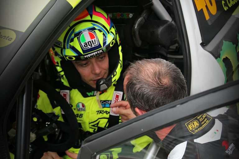 Auch auf vier Rädern ist der MotoGP-Star flott unterwegs