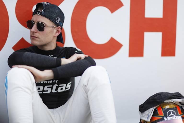 Stoffel Vandoorne im Elektro-Silberpfeil
