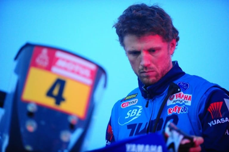 Adrien Van Beveren (Yamaha) freut sich über die erneute Dakar-Führung