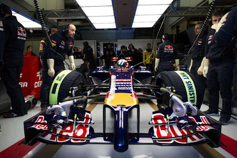 Probleme, Probleme: die meiste Zeit stand der neue Wagen in der Box