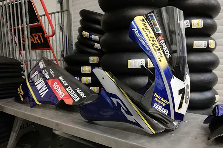 Eneos ist als neuer Sponsor an Bord, Platz für den Hauptsponsor wurde freigelassen