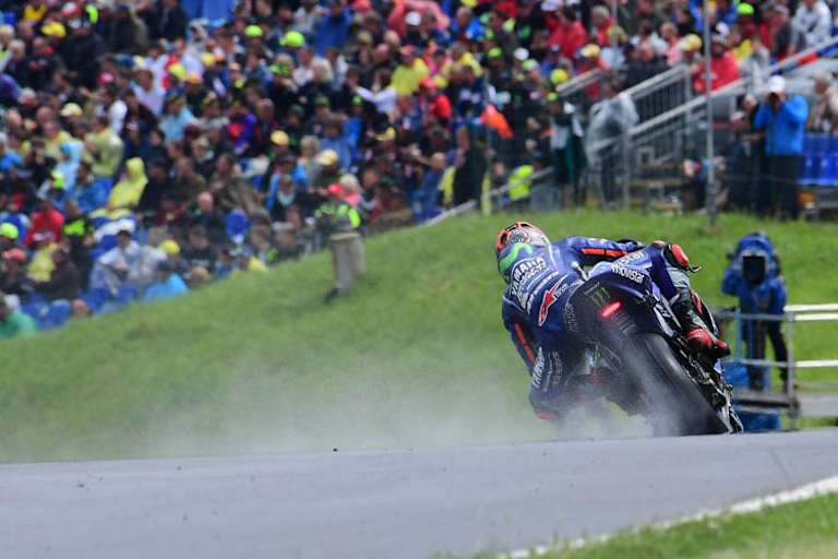 Maverick Viñales im Regen