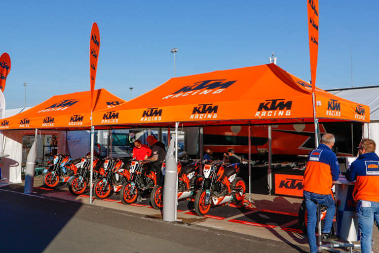 Die KTM Duke Battle am Nürburgring