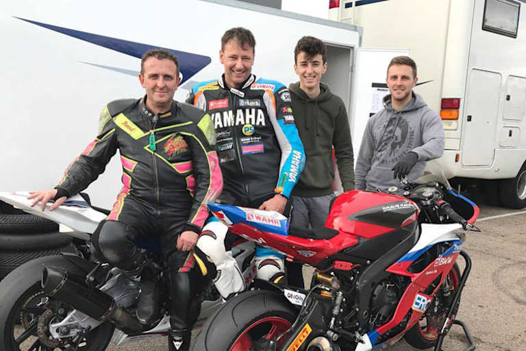 Man kennt sich. Familien Wahr und Wagner