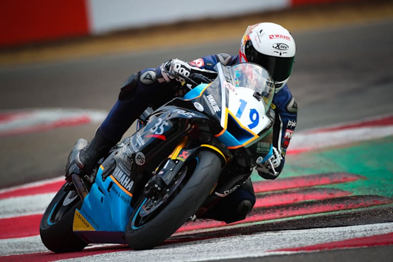 Wahr auf Wagner-Yamaha