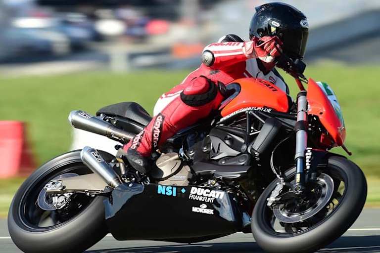 Waldi schlägt sich tapfer