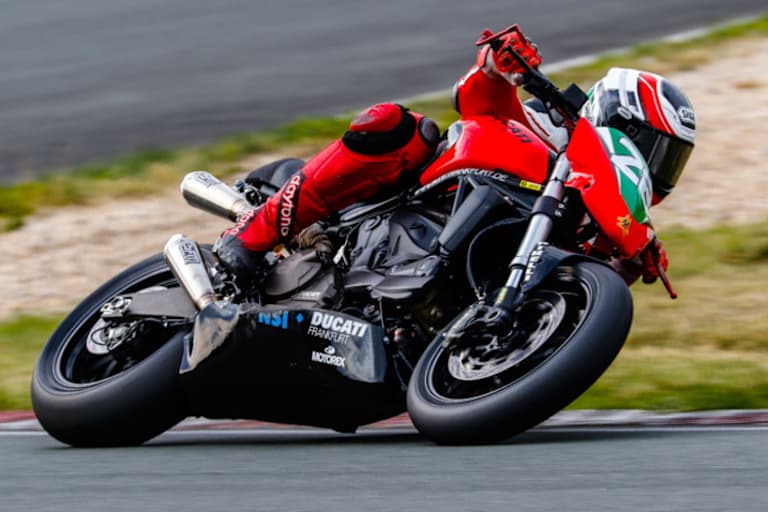 Ralf Waldmann 2015 auf dem Ducati-Naked-Bike: «Naja, es fuhren nur drei mit...» 
