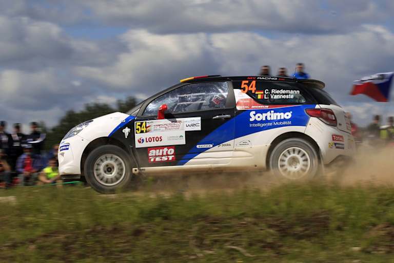 Wegen Problemen mit der Benzinzufuhr blieb Riedemanns Citroën DS3 am Ende der zweiten Etappe stehen 