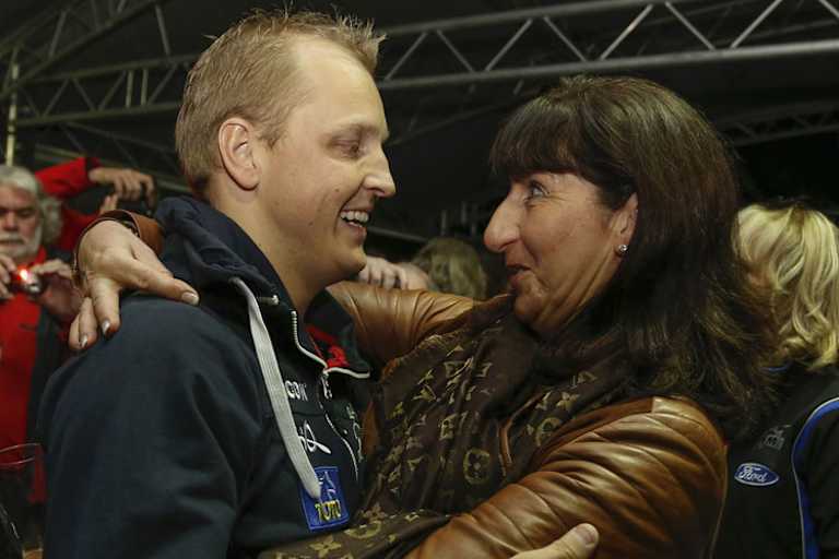 »Er war fast wie ein Sohn für mich«. Elaine Wilson hatte Hirvonen von Anfang an in ihr Herz geschlossen