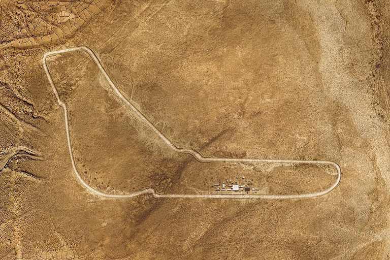 Verrücktes Projekt: Nachbau der Rennstrecke von Monza bei Merzouga/Marokko