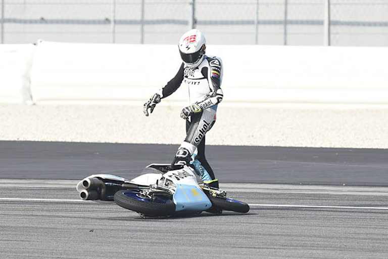 Makar Yurchenko: Sturz im Training, Letzter im Quali, Rang 17 im Rennen in Malaysia