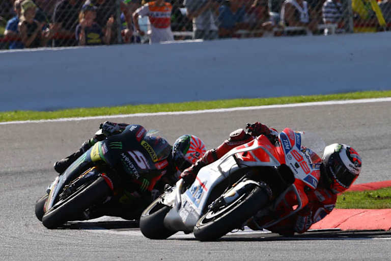 Johann Zarco im Rennen hinter Lorenzo