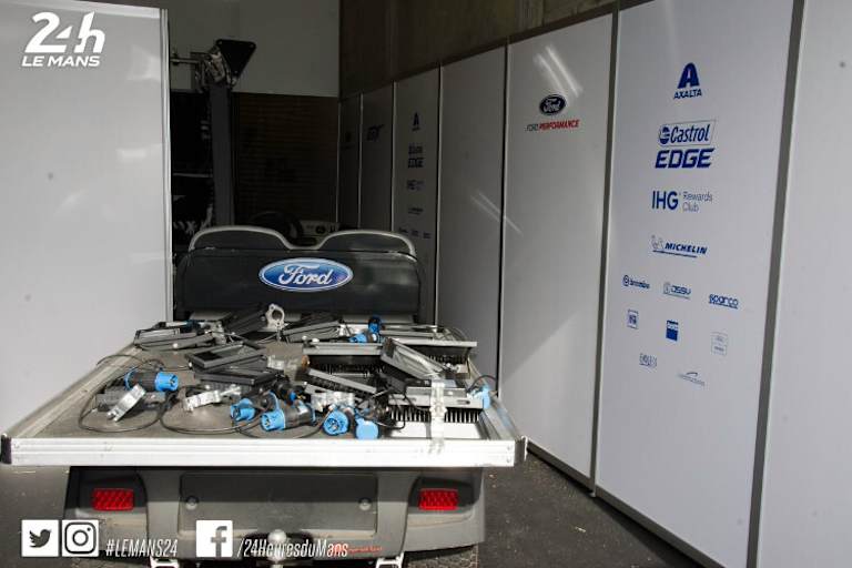 Auch bei Ford wird schon für die 24h von Le Mans aufgebaut