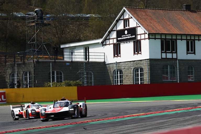 Brandneu und schon stark unterwegs: Die beiden Toyota GR010 Hybrid auf der Strecke in Spa-Francorchamps