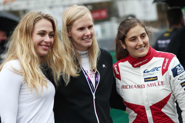 Sophia Flörsch mit Beitske Visser und Tatiana Calderon