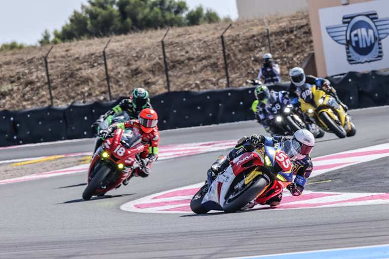 Superstock-WM-Leader National Motos steckt ebenfalls in großen Problemen