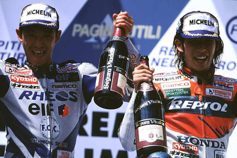 1997 in Imola: Nobuatsu und Takuma Aoki gemeinsam auf dem Podest
