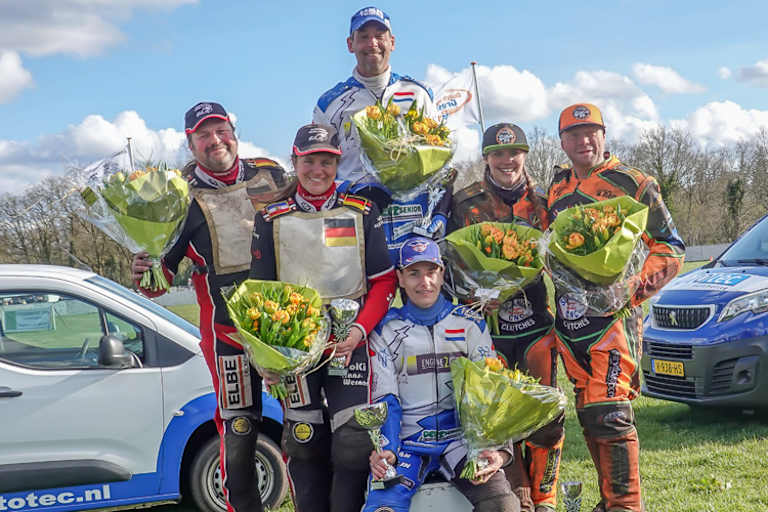 Strahlende Gesichter bei den Gespannteams auf dem Podest