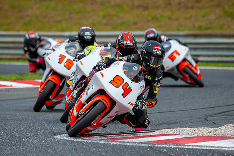 Kitzbichler führt die wilde Meute an