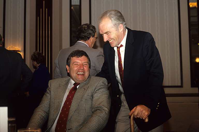 Tony Jeffies mit Ray Pickrell (re.) beim alljährlichen TT Riders Launcheon