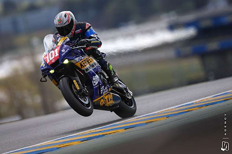 Geri Gesslbauer lässt die Yamaha fliegen