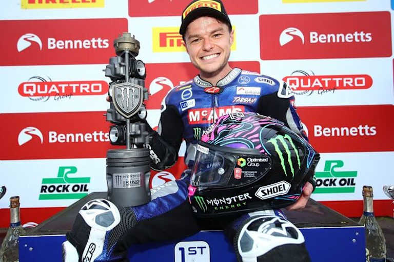 Tarran Mackenzie gewann sein erstes Rennen in diesem Jahr