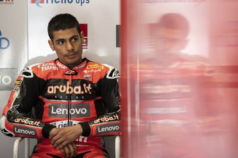 Top-5 beim Test in Barcelona: Rinaldi verlor eine halbe Sekunde auf Johnny Rea