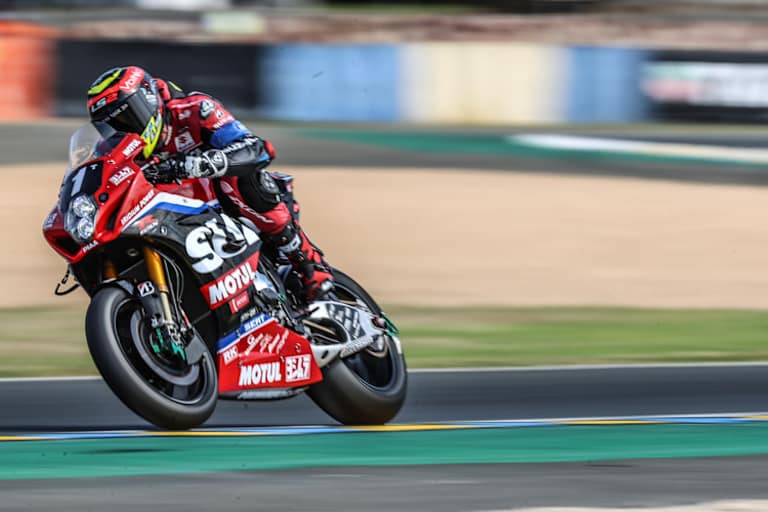 Suzuki führt nach 90 Minuten