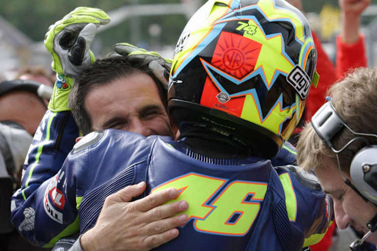 2004 jubelte Brivio noch mit Valentino Rossi und Yamaha