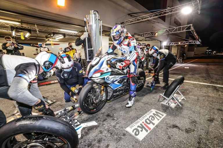 Auch BMW in Problemen, am Abend lief die M 1000 RR nicht mehr