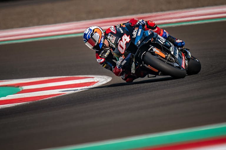 Dovi auf der M1 in Mandalika