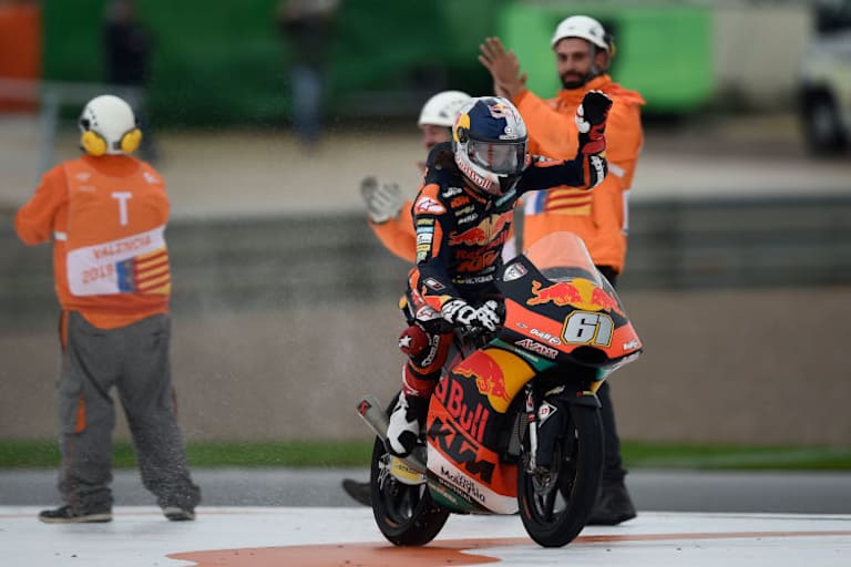 Valencia 2018: Can Öncü schreibt im Regenrennen Geschichte