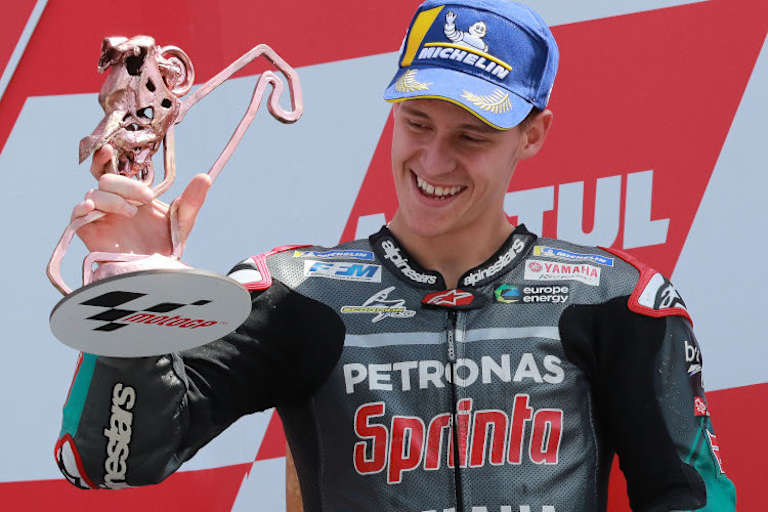 Die Streckenführung kann Quartararo auch anhand der Trophäe studieren