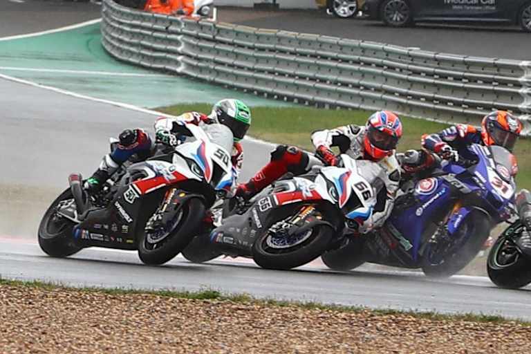 Garrett Gerloff rammte Tom Sykes, es folgte eine Kettenreaktion