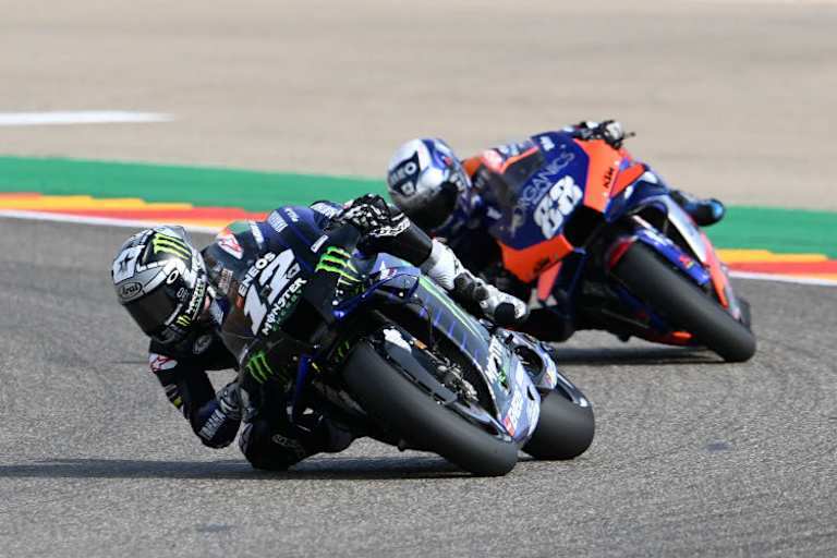 Maverick Viñales gefolgt von Miguel Oliveira