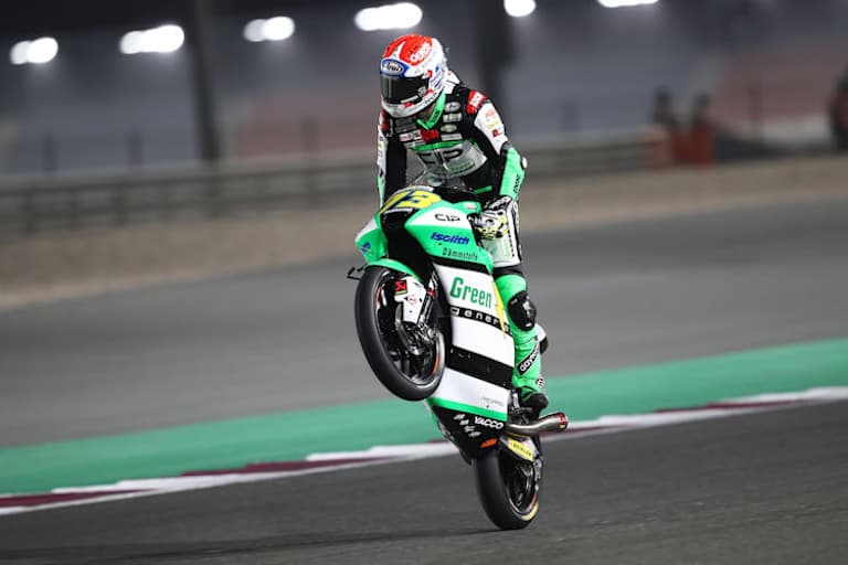 Maximilian Kofler mit Wheelie in Katar