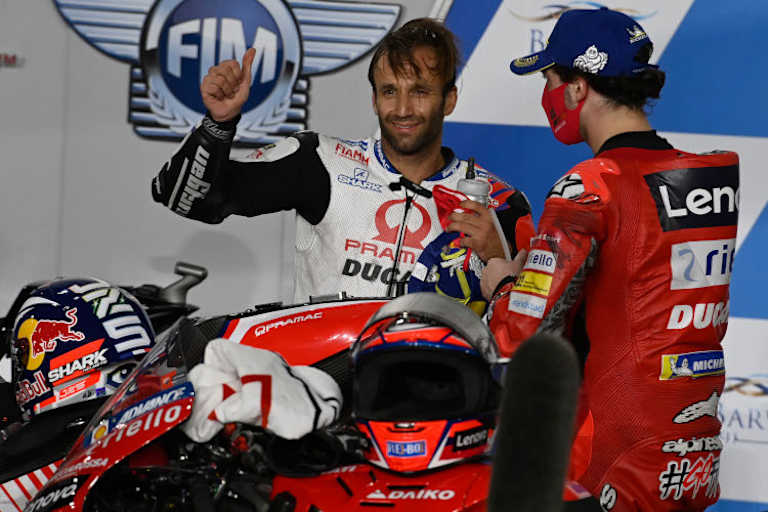 Im Parc Fermé nach den Plätzen 2 und 3 zum Auftakt in Katar: Zarco und Bagnaia