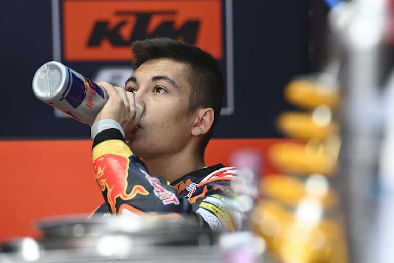 Rookie Rául Fernández mit Fabelzeit in Katar