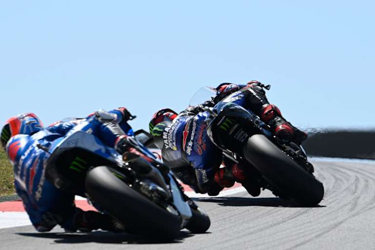 Fabio Quartararo hielt dem Druck von Alex Rins stand