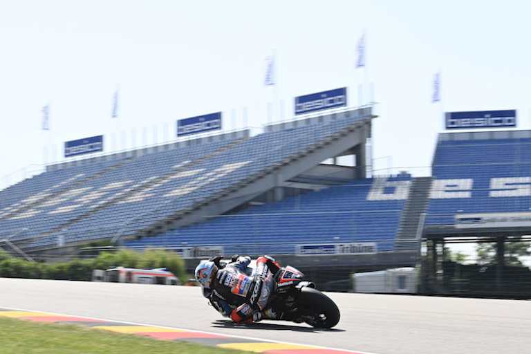 Marcel Schrötter in der Queckenberg-Kurve