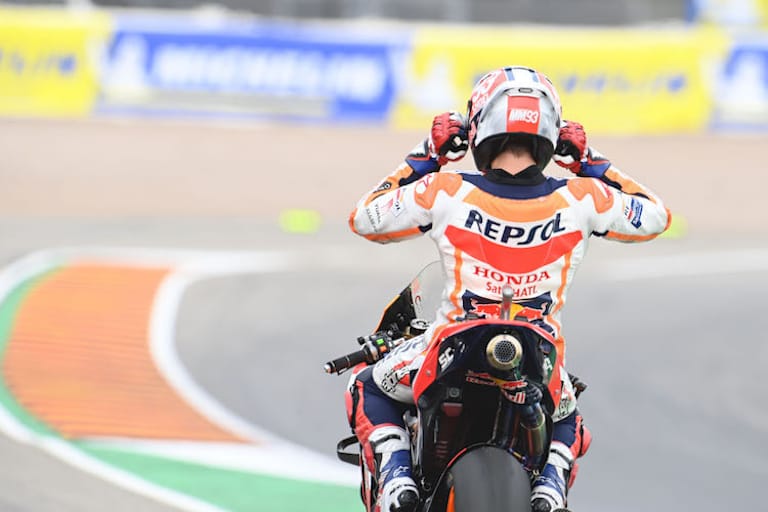 Marc Márquez nach seinem Sieg am Sachsenring