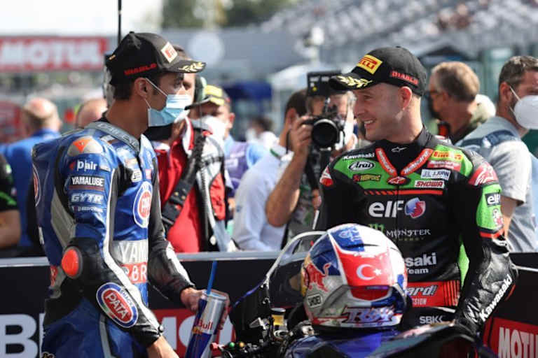 Nach dem Rennen wurden zwischen Razgatlioglu und Rea noch Nettigkeiten ausgetauscht