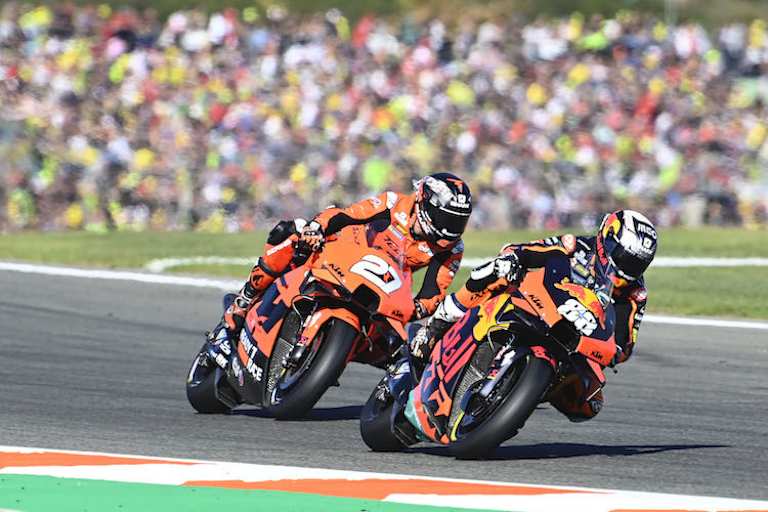 Miguel Oliveira im Zweikampf mit Iker Lecuona