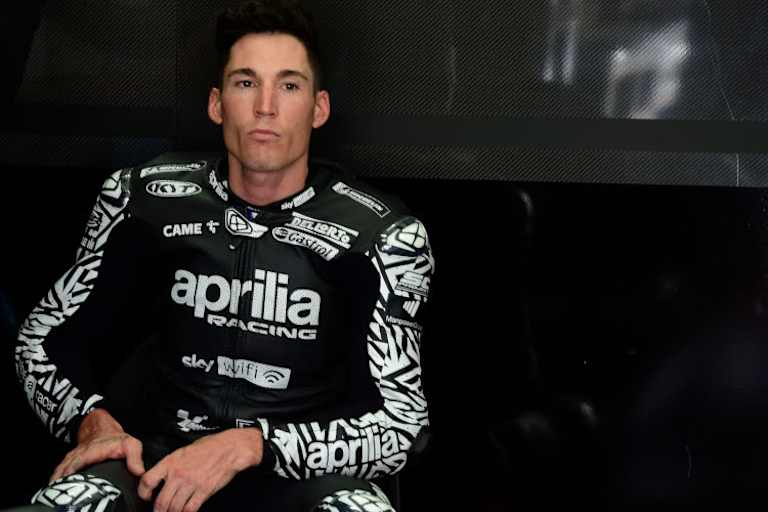 Aleix Espargaró in der Aprilia-Box
